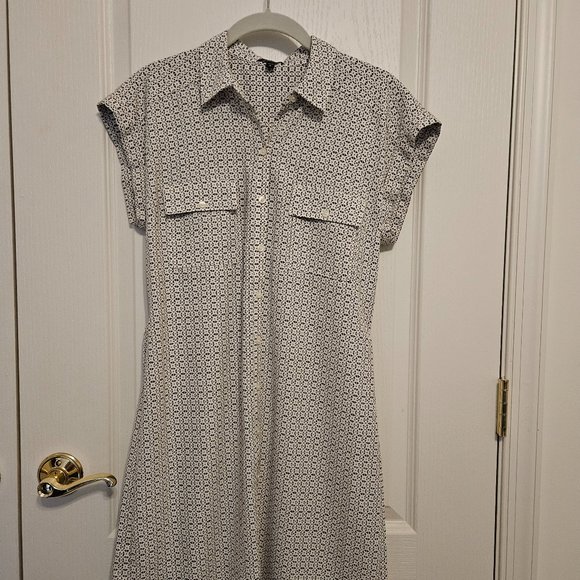 Express Button Down Patterned Shirt Dress Size SMALL - Picture 3 of 9